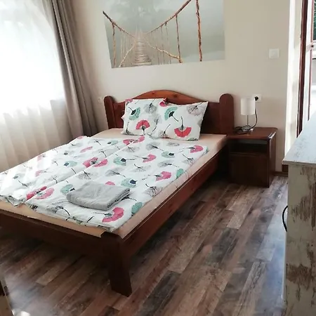 Zorka Apartman Πανσιόν *